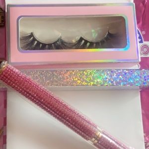 Lashes with Glue/Eyeliner Pen
